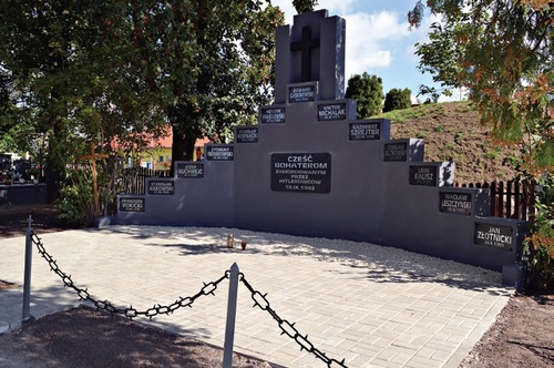 Pomnik 13 Straconych w Bodzanowie. Fot. Urząd Miejski w Bodzanowie. Fot. Miasto i Gmina Bodzanów