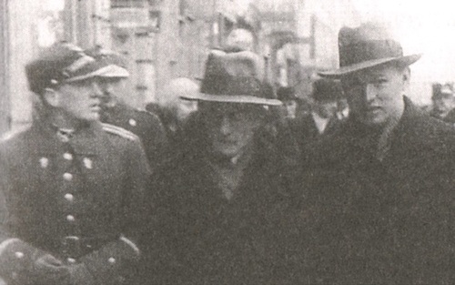 Stanisław Kozłowski „Maciek” (w środku), członek Komendy Okręgu III „Mazowsze” POZ. Fot. ze zbiorów W. Brendy