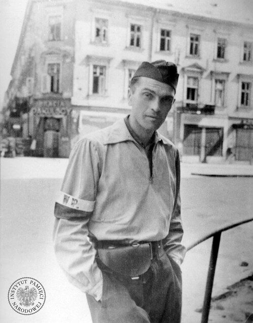 Podpurcznik  Eugeniusz Lokajski, zdjęcie z albumu Powstanie Warszawskie