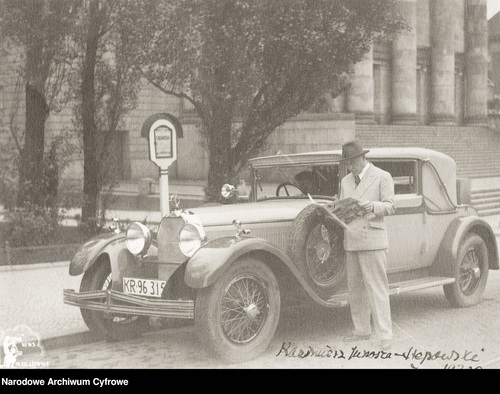 Kazimierz Junosza-Stępowski na ul. Poznańskiej w Warszawie, 1930 r. (fot. NAC)