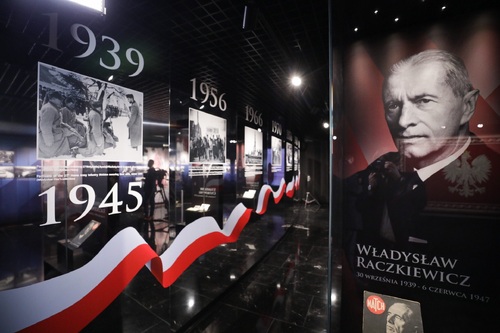 Sylwetka Władysława Raczkiewicza na ekspozycji Izby Pamięci Prezydentów RP na uchodźstwie. 12 listopada 2022 r. (fot. Mikołaj Bujak, IPN)