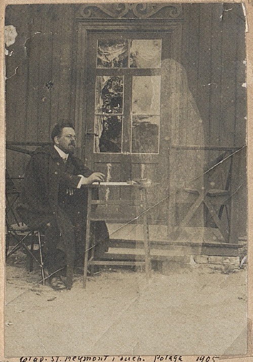 Portret Władysława Reymonta z duchem, 1905 r. Fot. Władysław Zahorski (ze zbiorów Biblioteki Narodowej)