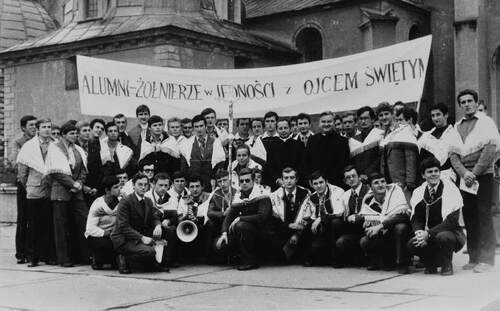 Spotkanie alumnów na Jasnej Górze po zakończeniu służby wojskowej (ze zbiorów Kurii Biskupiej Ordynariatu Polowego)