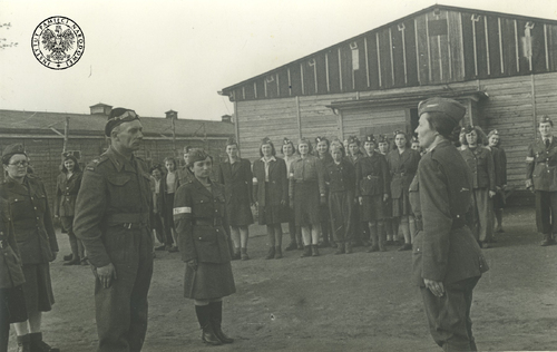 The liberation of Stalag VI C Oberlangen by units of the 1st Armoured Division. Report by the Polish camp commandant, Lieutenant Irena Mileska, codename “Jaga,” April 12, 1945. Photo from the Archives of the Institute of National Remembrance