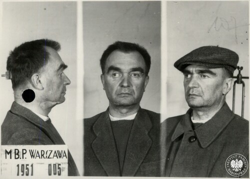Zdjęcie sygnalityczne Józefa Szostaka wykonane w areszcie MBP przy ul. Rakowieckiej w Warszawie, gdzie pułkownik był poddawany śledztwu od czerwca 1951 r. do wyroku (a nawet później) i gdzie był więziony do lipca 1953 r. Fot. z zasobu IPN