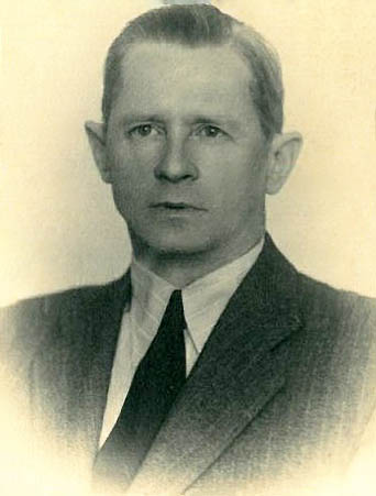 Zdjęcie Klemensa Remera (fot. z Banku Gospodarstwa Krajowej, Akta osobowe)