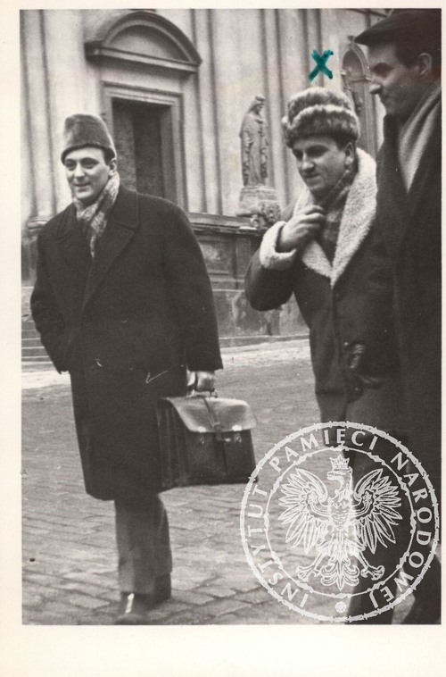 Przykładowe zdjęcie operacyjne z kartoteki b. Biura „B” MSW (fot. z zasobu IPN)