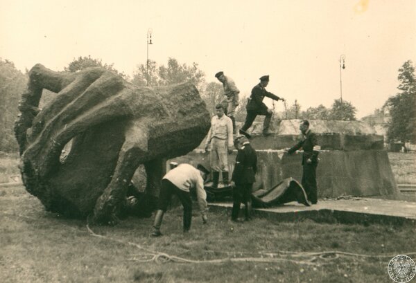 Destruction of Chopin’s monument in 1940