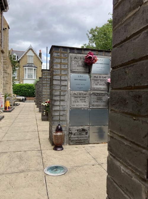 Londyn. Kolumbarium przy Kościele św. Andrzeja Boboli, 2022 r. (fot. Remigiusz Ławniczak)