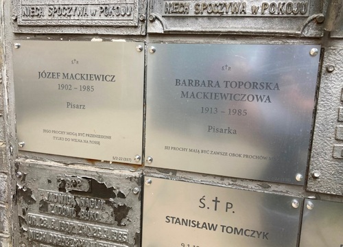 Londyn. Kolumbarium przy Kościele św. Andrzeja Boboli, 2022 r. (fot. Remigiusz Ławniczak)