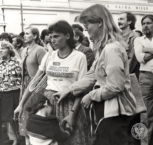Marsz protestacyjny Niezależnego Zrzeszenia Studentów, Warszawa, 25 maja 1981 r. (fot. z zasobu AIPN)