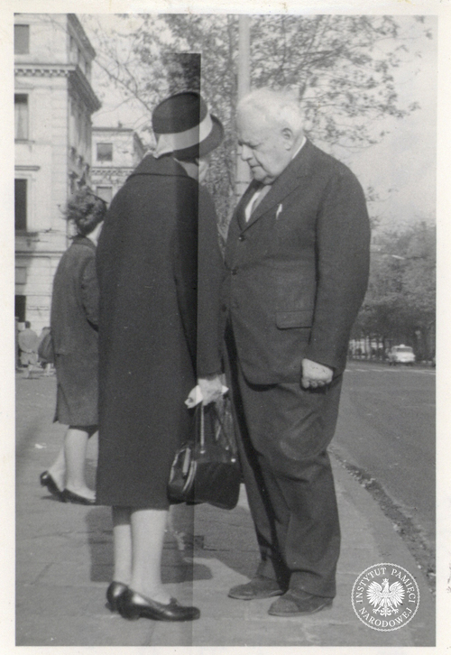 Melchior Wańkowicz z żoną Zofią, zdjęcie operacyjne, 1967 r. (fot. z zasobu AIPN)