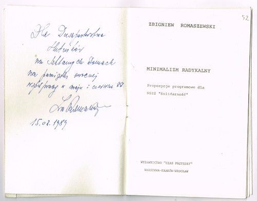 Pierwsza strona opracowania autorstwa Zbigniewa Romaszewskiego pt. „Minimalizm Radykalny” z dedykacją autora dla Duszpasterstwa Hutników