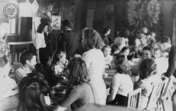 Międzynarodowe ośrodki dla pozbawionych opieki dzieci z Polski i innych krajów alianckich na terenie okupowanych powojennych Niemiec