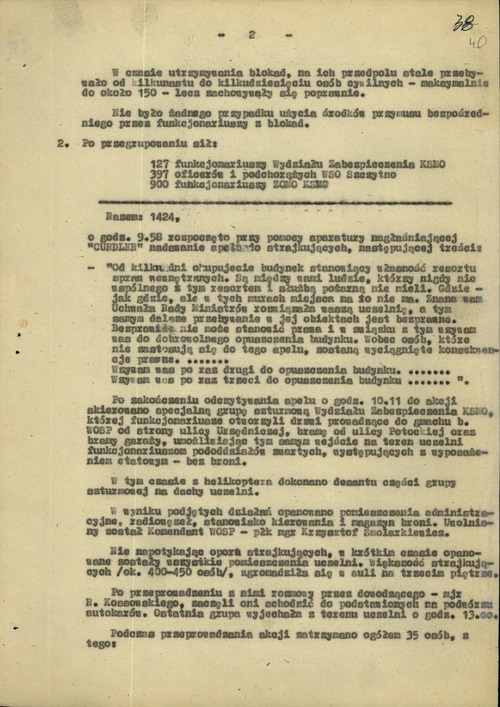 Sprawozdanie Wydziału Wojewódzkiego Stanowiska Kierowania KS MO z operacji krypt. „Syrena” – pacyfikacji strajku w WOSP 2 grudnia 1981 r. (druga strona). W dokumencie mowa jest m.in. o desancie grupy szturmowej na dachy uczelni z helikoptera i zatrzymaniu przez milicję 35 osób. Warszawa, 3 grudnia 1981 r. (z zasobu AIPN)