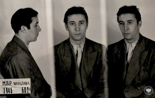 Zdjęcie sygnalityczne Leona Niemczyka, wykonane w Ministerstwie Bezpieczeństwa Publicznego w 1946 r. (fot. z zasobu IPN)