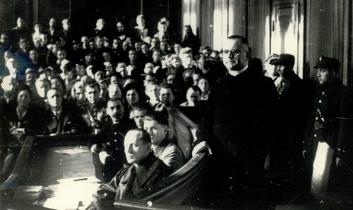 Proces bp. Karola Marii Spletta przed Specjalnym Sądem Karnym w Gdańsku toczył się od 28 stycznia do 1 lutego 1946 r. (fot. z zasobu AIPN)