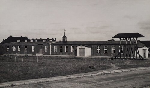 Pierwsza świątynia parafialna księży zmartwychwstańców na gdańskiej Strzyży, lata 40./50. XX w. (fot. z zasobu Archiwum Prowincji Polskiej Księży Zmartwychwstańców w Krakowie)