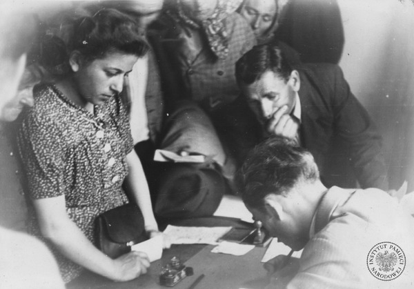 Z ziemi obcej do Polski. Repatriacja Polaków z Zachodu po II wojnie światowej