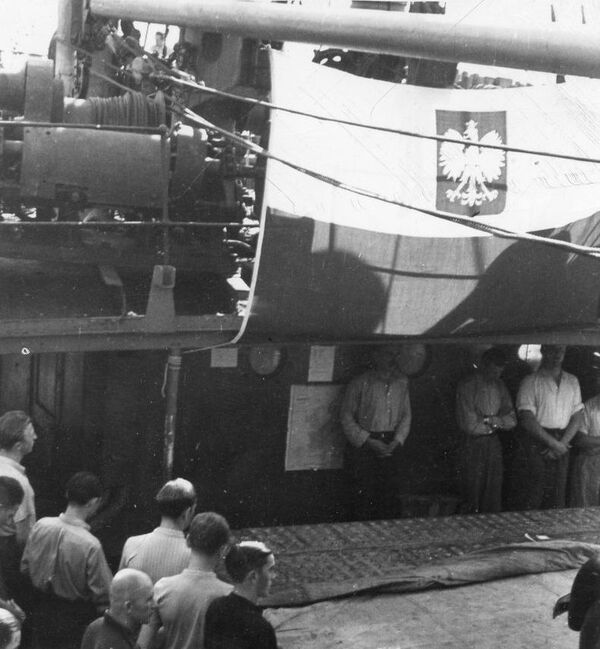 Polska flaga na Medauarze. Samodzielna Brygada Strzelców Karpackich