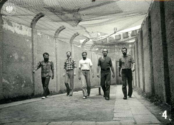 Wprowadzenie stanu wojennego i akcja „Jodła”