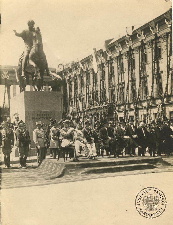 Zniszczenie pomnika księcia Józefa Poniatowskiego