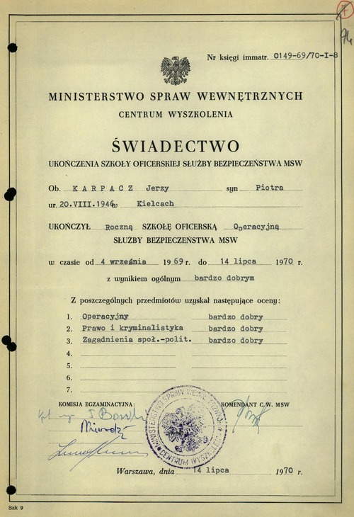 Świadectwo ukończenia przez Jerzego Karpacza Szkoły Oficerskiej Służby Bezpieczeństwa MSW (z zasobu IPN)