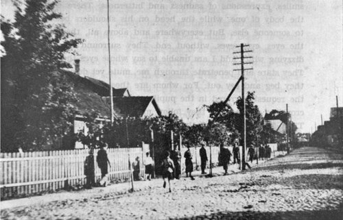 Ulica Żuprańska w Oszmianie na fotografii z okresu międzywojennego (fot. domena publiczna)