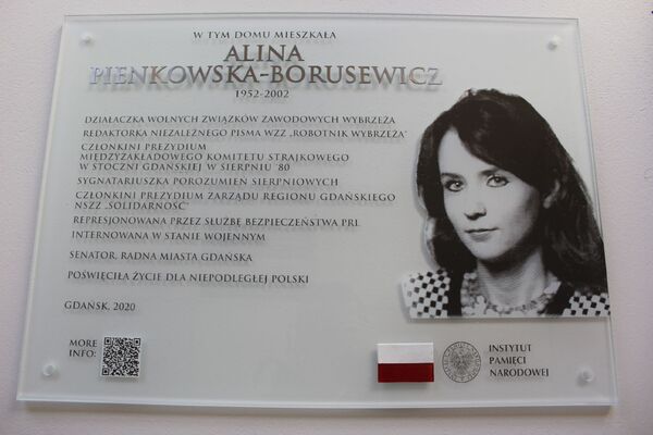 Alina Pienkowska. Od Wolnych Związków Zawodowych Wybrzeża do senatu