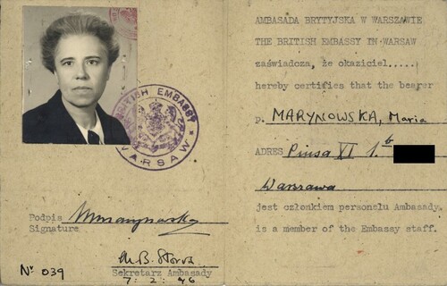 Legitymacja służbowa Marii Marynowskiej, członka personelu Ambasady Brytyjskiej w Warszawie