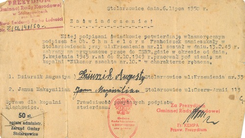 Zaświadczenie o pracy przymusowej Franciszka Chmielorza w kopalni w ZSRS od 5 kwietnia 1945 do 2 października 1949 r., podpisane przez świadków jego zatrzymania 13 lutego 1945 r. Stolarzowice, 6 lipca 1950 r. (fot. ze zbiorów Centrum Dokumentacji Deportacji Górnoślązaków do ZSRR w 1945 roku)