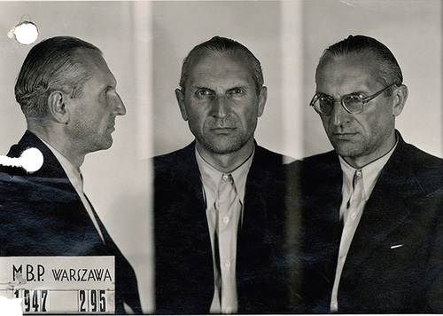 Fotografia sygnalityczna Adama Doboszyńskiego, 1947 r.  (fot. z zasobu AIPN)