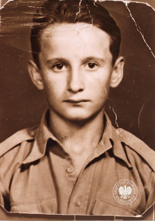 Wiesław Stypuła po przybyciu do Osiedla Polskiego w Valivade w 1946 r. (fot. z zasobu AIPN)