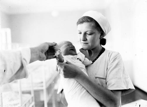 Pielęgniarki i położne w II Rzeczypospolitej