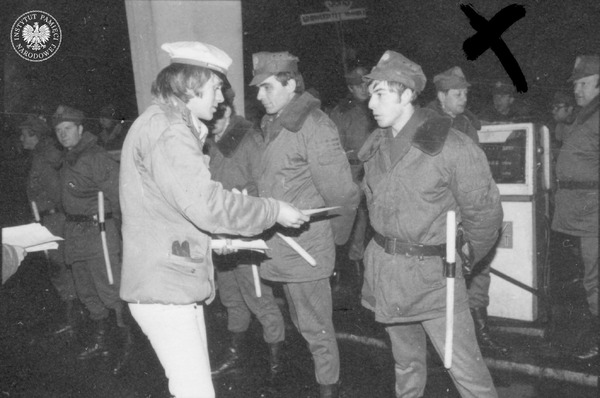 Wyposażenie Milicji Obywatelskiej. Pałki gumowe