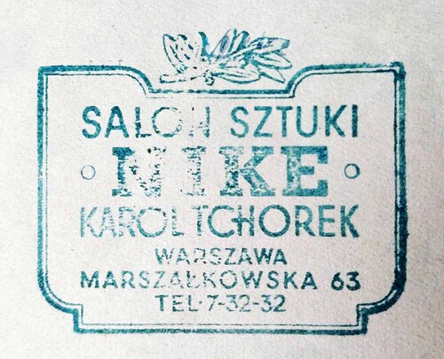 Odcisk pieczęci Salonu Sztuki „Nike” prowadzonego przez Karola Tchorka w latach 1943-1944, 1945-1951. Archiwum Fundacji Tchorek-Bentall/M.st. Warszawy (fot. Paweł Zielony, 2025 r.)