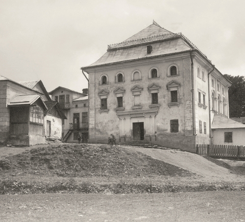XVII-wieczna synagoga w Przemyślanach (fot. Wikipedia)