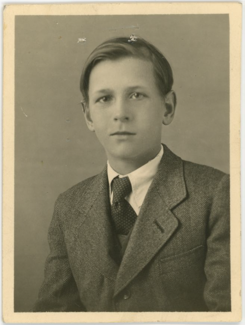 Longin Płuciennik (Płóciennik), przybył do Barcelony z drugą grupą dzieci 19 czerwca 1946 r. (fot. z zasobu IPN)