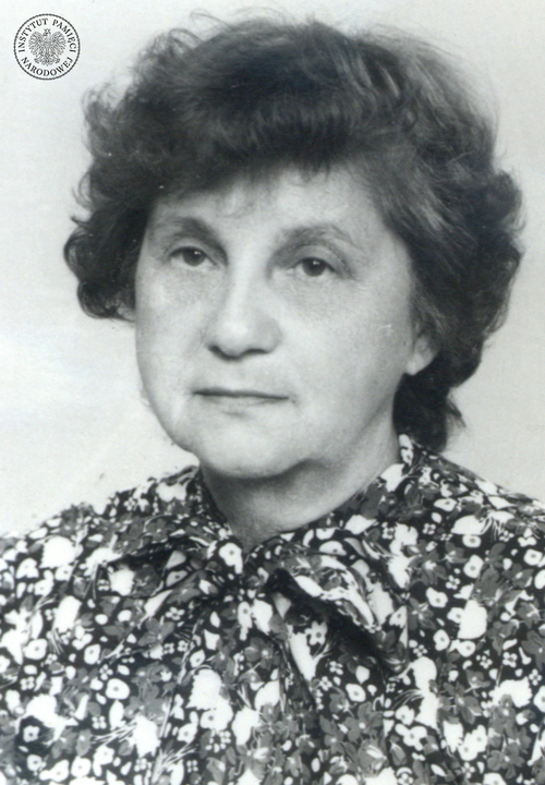 Jadwiga Siudzińska, matka artysty. Zdjęcie z akt paszportowych, 1988 r. (fot. z zasobu AIPN)
