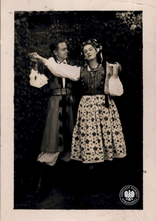 Anna Sahanek w czasie jednego ze swoich występów w Osiedlu Polskim w Valivade