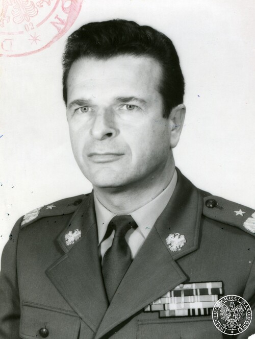 Wicepremier, minister spraw wewnętrznych Czesław Kiszczak (fot. z zasobu IPN)