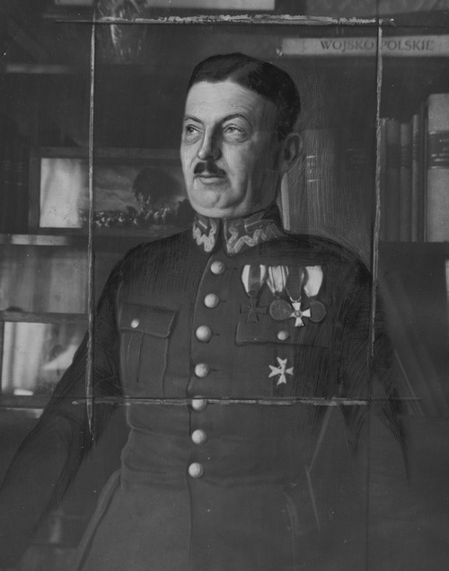 Rotmistrz Stanisław Gepner, 1932 r. Na mundurze (poniżej odznaczeń) widoczna zaprojektowana przez niego odznaka pamiątkowa 20 Pułku Ułanów, zatwierdzona w Dz. Rozk. MSWojsk. nr 49, poz. 692 z 16 grudnia 1924 r. (fot. z zasobu NAC)