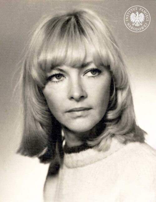 Barbara Brylska, 1975 r. Zdjęcie z akt paszportowych (fot. z zasobu AIPN)