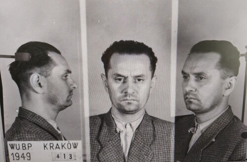 Fotografia Bolesława Nieczui-Ostrowskiego wykonana po aresztowaniu w 1949 r. (fot. z zasobu IPN)