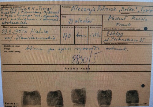Karta aresztowanego Bolesława Nieczui-Ostrowskiego, sporządzona przez funkcjonariuszy WUBP w Krakowie (z zasobu IPN)
