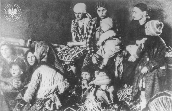 Przetrwanie w obiektywie. Fotografie obrazujące życie codzienne w Powstaniu Warszawskim
