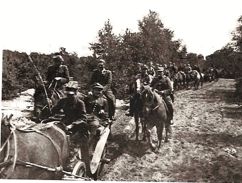 Zgrupowanie Stołpeckie AK w marszu na zachód – pod Warszawę (fot. zbiory K. Krajewskiego)