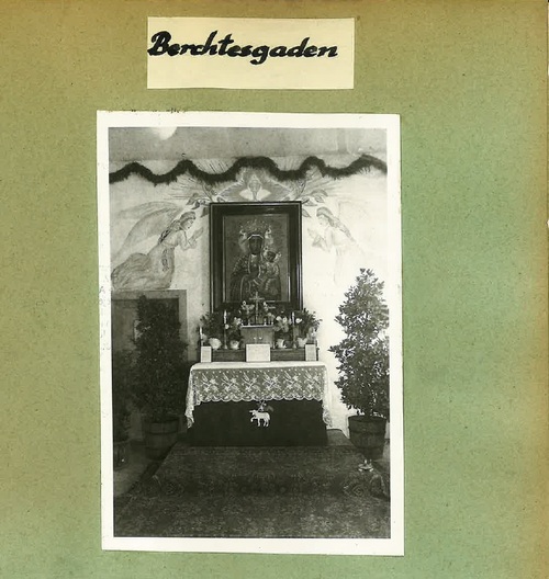 Kaplica obozowa z 1946 r. – z Berchtesgaden (ze zbiorów Polskiej Misji Katolickiej w Niemczech / <i>Delegatur der Deutschen Bischofskonferenz für die polnischsprachige Seelsorge in Deutschland</i>)