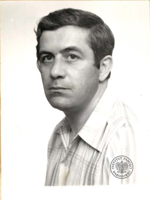 Zbigniew Zapasiewicz, 1977 r. Zdjęcie z akt paszportowych (fot. z zasobu IPN)