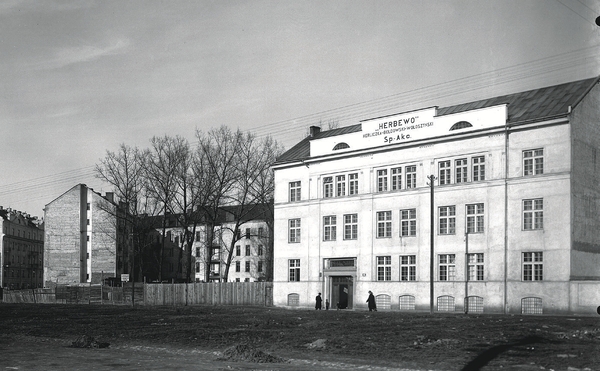 Ważny jest człowiek… Działalność opiekuńcza firmy Herbewo